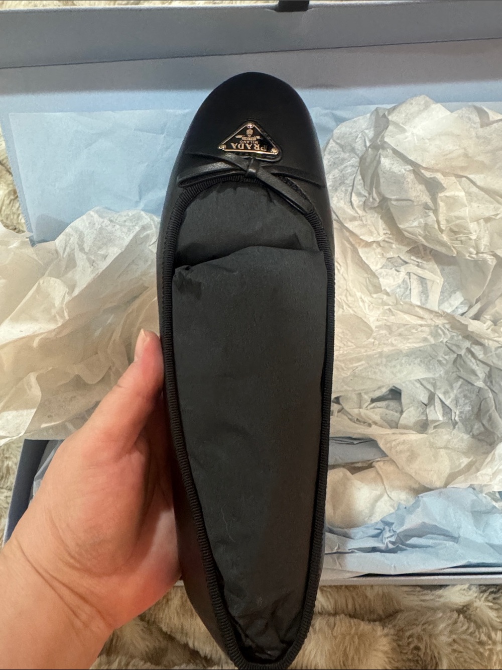 Prada/Calzature Donna/Women’s black leather flats with bows on toe/US 7/NIB! NEW - Picture 3 of 15